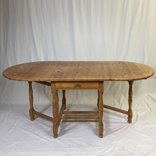 Slagbord, furu, 1900-talets andra hälft.