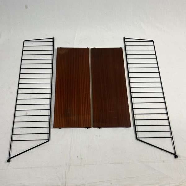 Hylla, stringmodell, 4 delar.