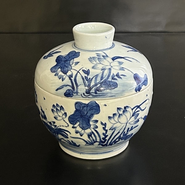 Burk med lock, Kina.