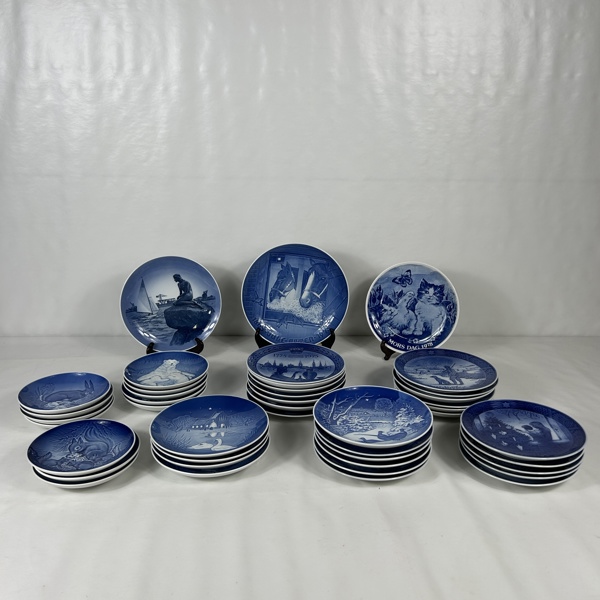 Jultallrikar, 43st, Bing & Gröndahl och Royal Copenhagen.