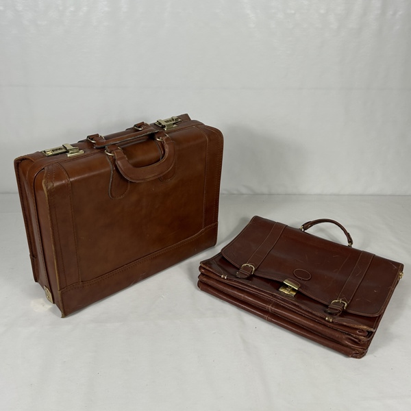 Väskor, 2st, skinn.