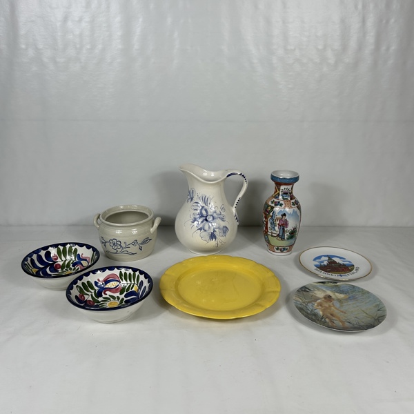 Parti porslin och keramik.