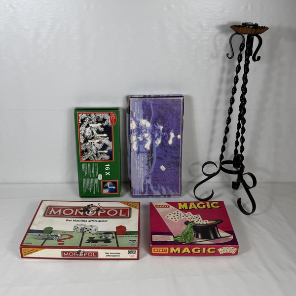 Sällskapsspel, 2st, samt julbelysning.