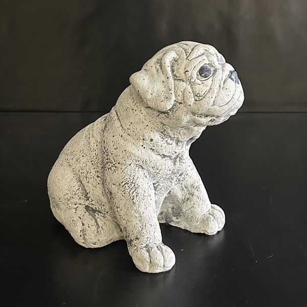 Trädgårdsskulptur i sten, bulldog.