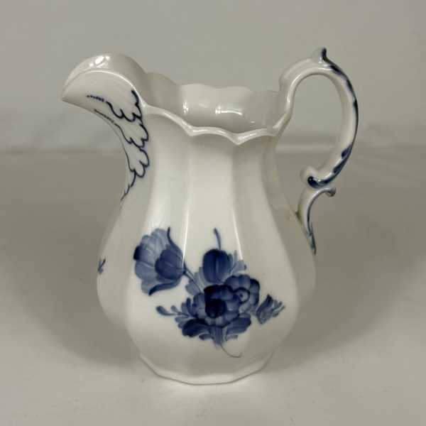 Tillbringare, "Blå Blomster", Royal Copenhagen.