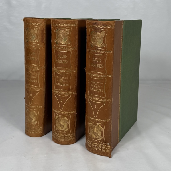 Böcker, 3 band, Djurvärlden, 1900-tal.