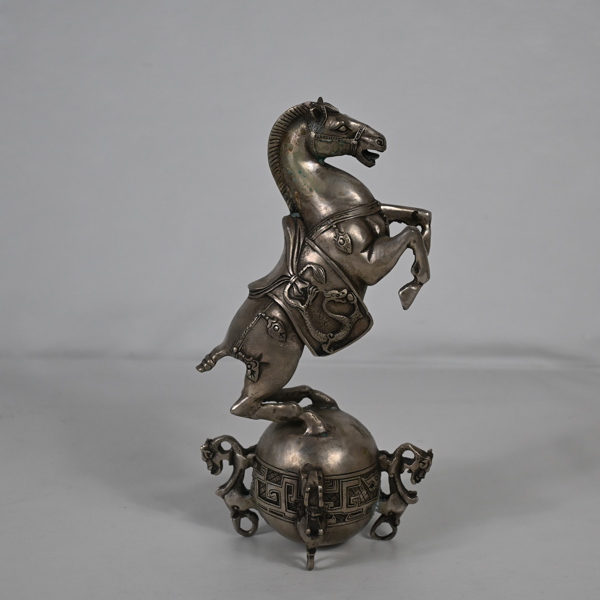 Skulptur i metall, Asiatisk.