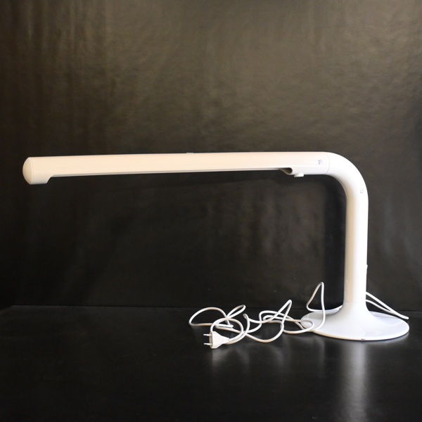 Anders Pehrson. Skrivbordslampa, "Tuben", Ateljé Lyktan.