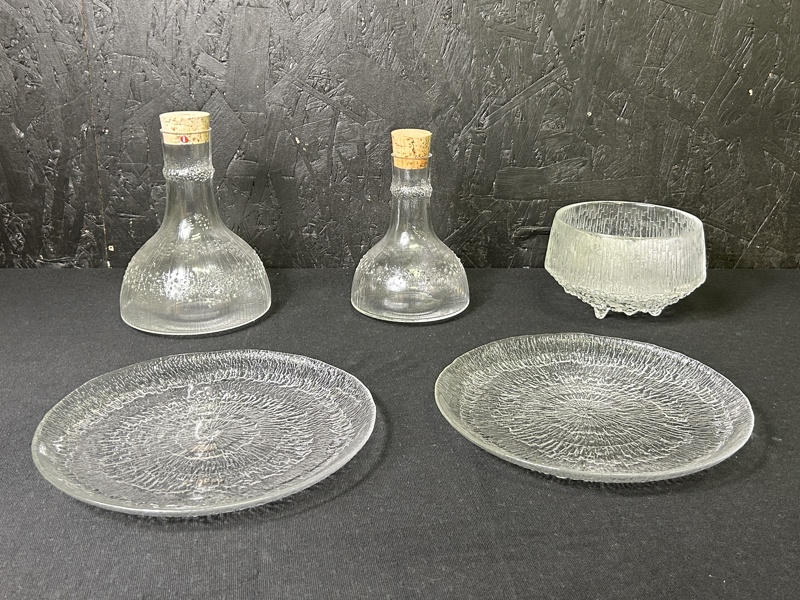 5 delar Iittala, karaffer, skål och tallrikar