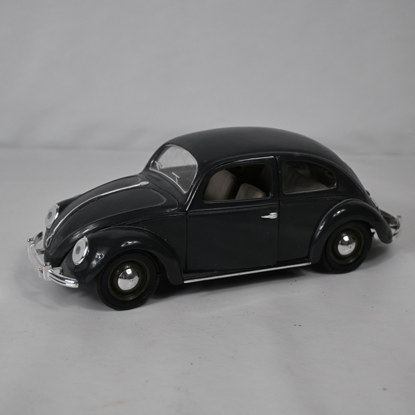 Plåtleksaksbil, VW 1949, Solido Frankrike.