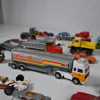 Plåtleksaksbilar, mestadels Corgi Toys.