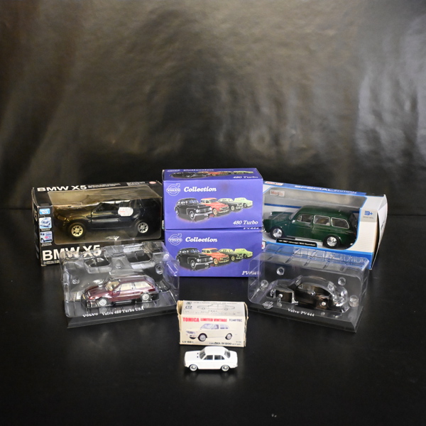 Bilar i förpackning, 5st, 1900-tal.