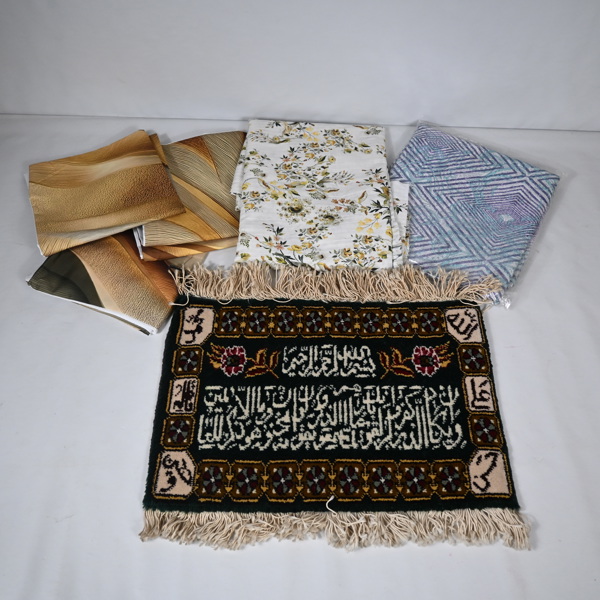 Bönematta, samt textiler. 