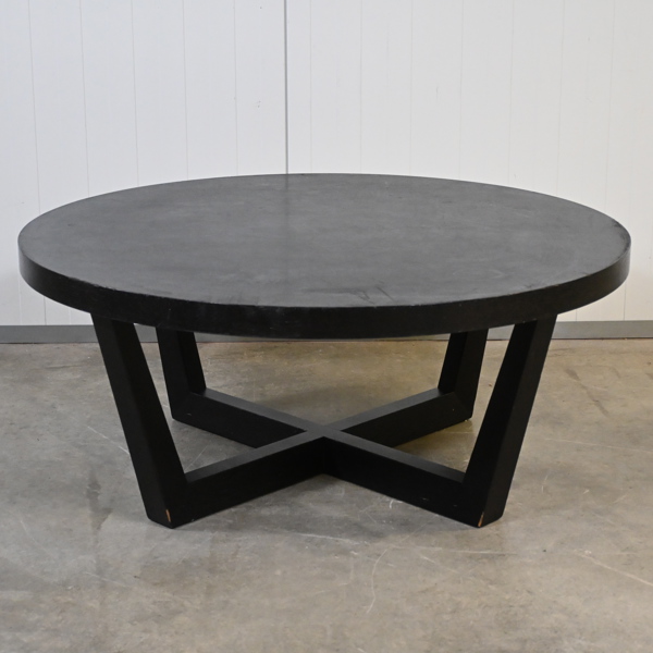 Andreu World. Soffbord.