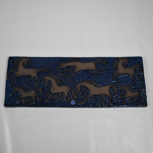 Dorothy Clough. Väggplatta, keramik, Upsala Ekeby.