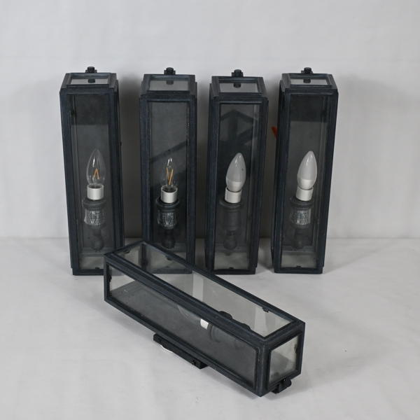 Vägglyktor, 5st, samtida.