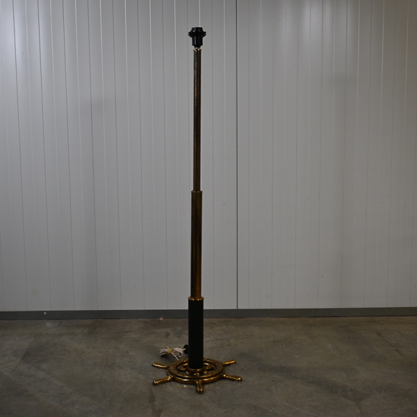 Golvlampa, mässing och läder, 1900-tal.