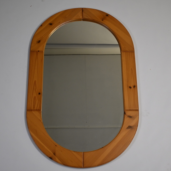 Spegel, furu, 1900-talets andra hälft.