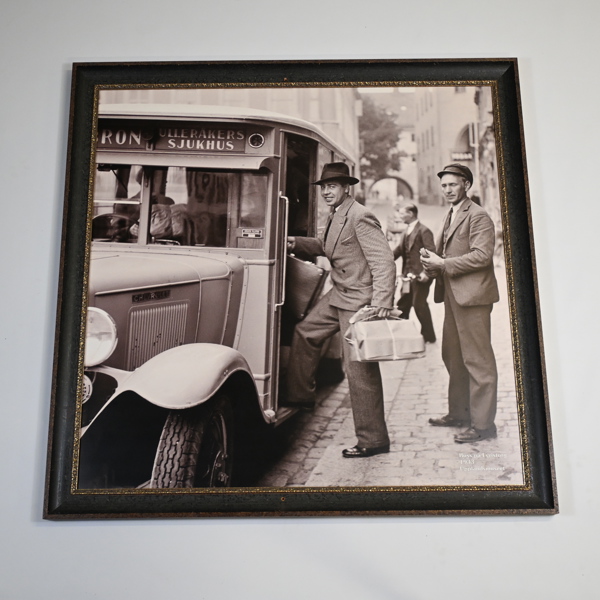 Tavla, fotografi, Buss på Fyristorg, 1933.