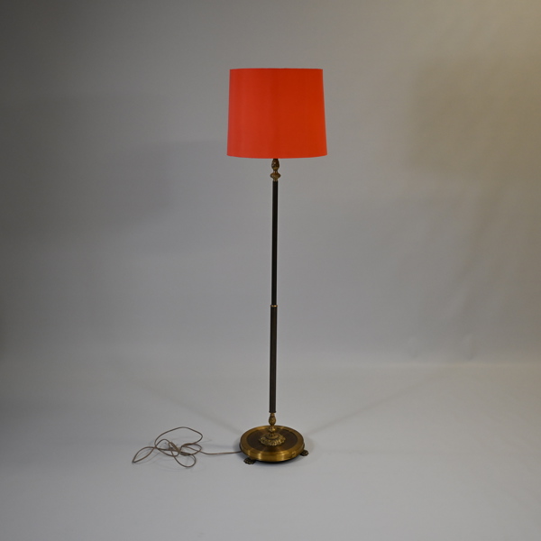 Golvlampa i mässing, 1900-tal.