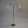 Golvlampa i mässing, 2-armad, 1900-tal.