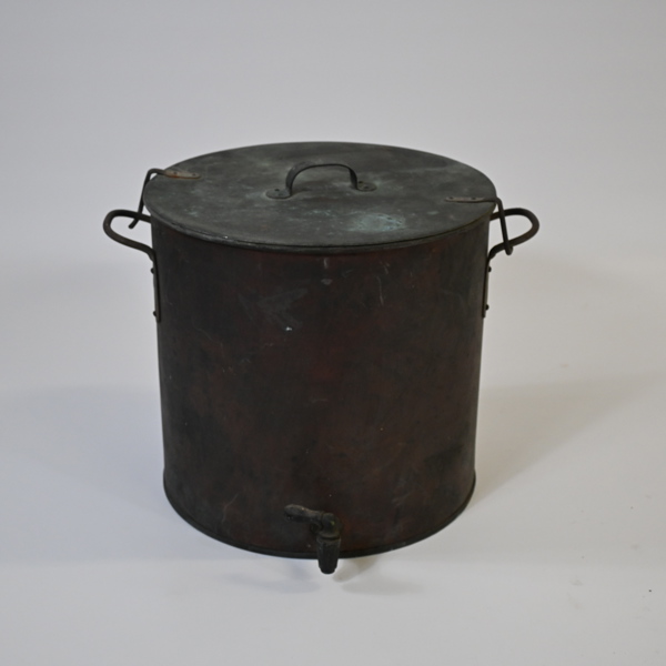 Vattencistern i koppar, 18/1900-tal.