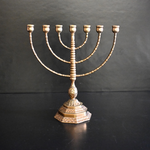 Kandelaber i mässing, 1900-tal.