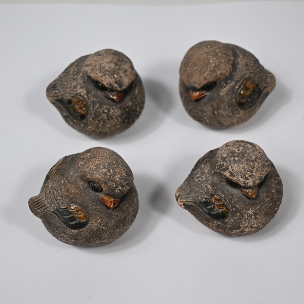 Skulpturer, fåglar, 4 st, keramik, "Hannes", 1900-tal. 