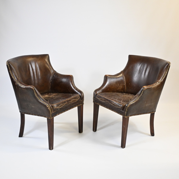 Fåtöljer i skinn, ett par, Artwood, 2000-tal.