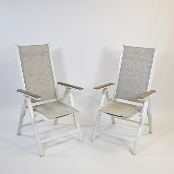 Solstolar, ett par, 2000-tal.