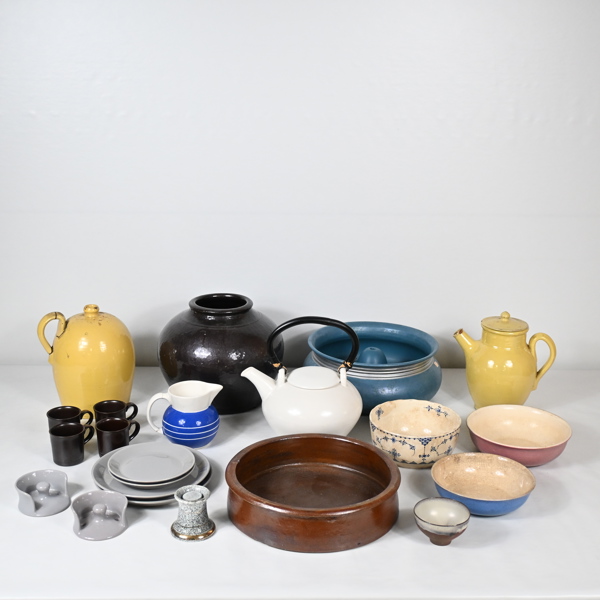 Parti porslin och keramik.