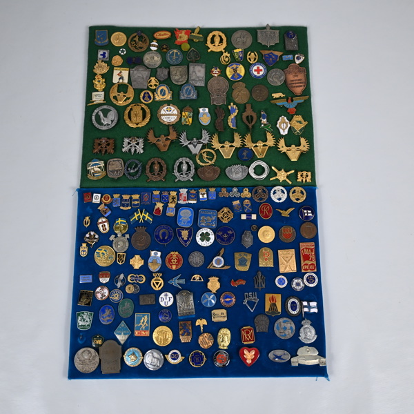 Parti pins och märken.