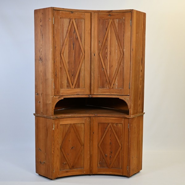 Hörnskåp, 2-delat, gustaviansk, mjölkskåp, 1800-tal.