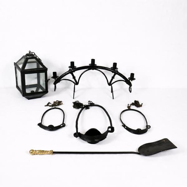 Parti föremål i smide, m.m.