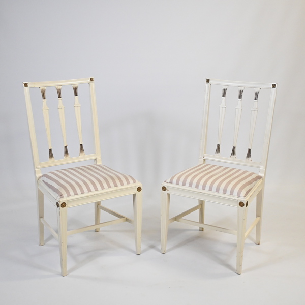 Stolar, ett par, gustaviansk stil, 1900-tal.