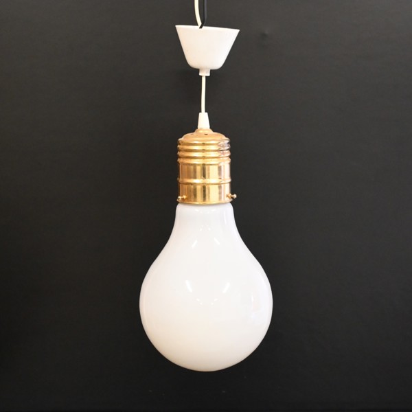 Taklampa i form av glödlampa, "Kolv", 1970-tal.