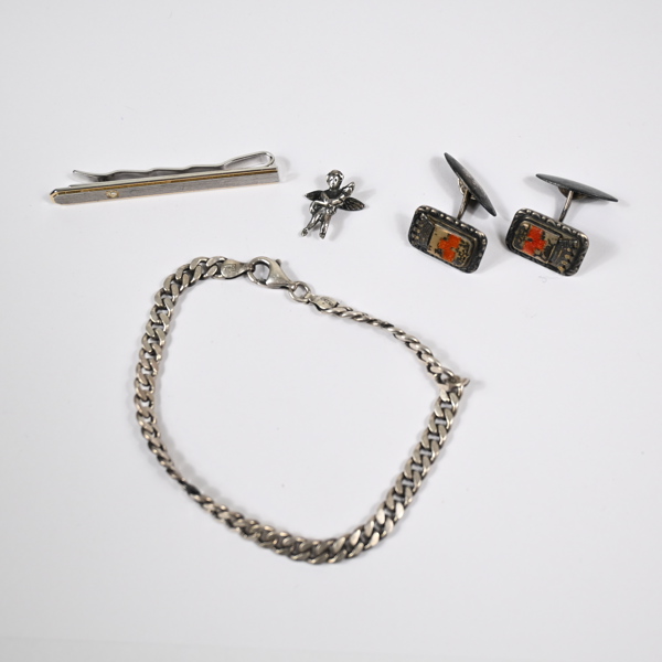 Smycken i silver, 5 delar.