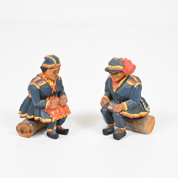 Skulpturer i trä, 2st, samearbete. 