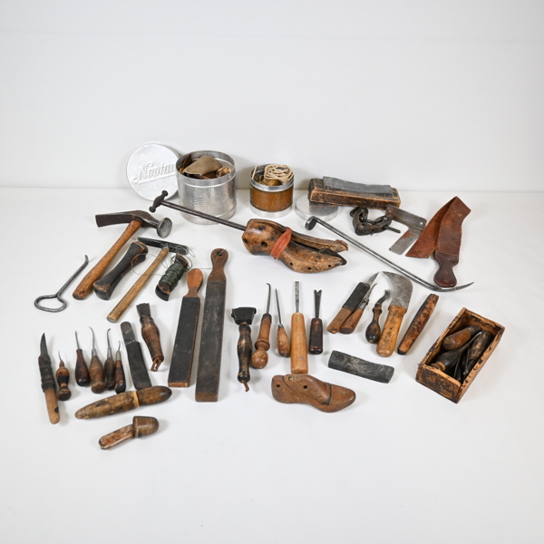 Skomakarverktyg, 1900-tal.