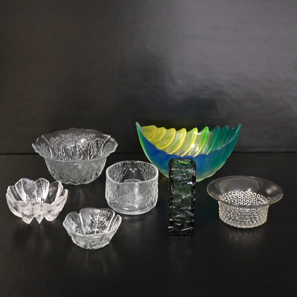 Parti glasföremål.