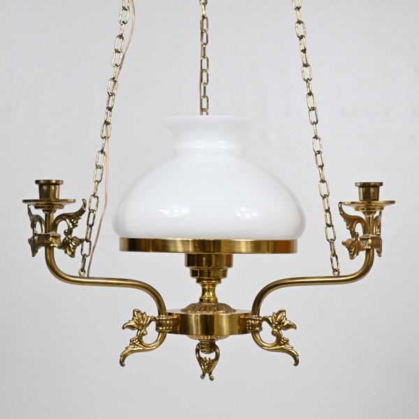 Taklampa i mässing, 1900-talets andra hälft.