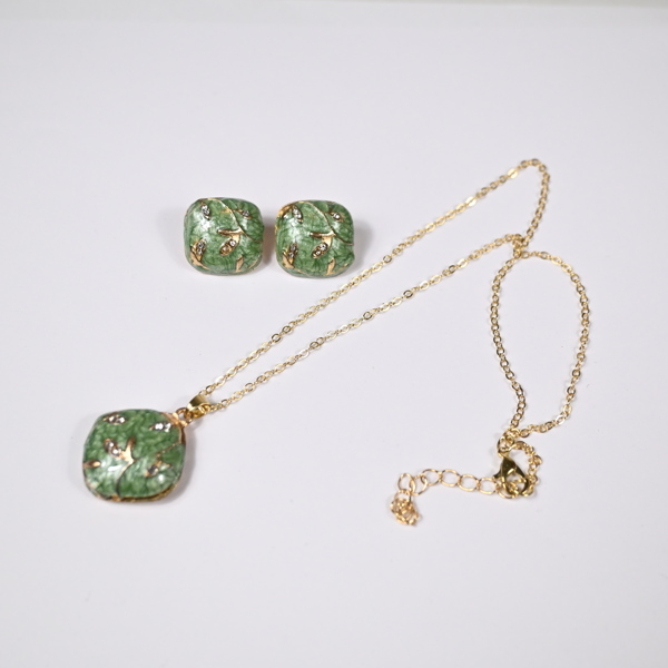 Halsband och örhängen, vintage, zirkon och emalj.