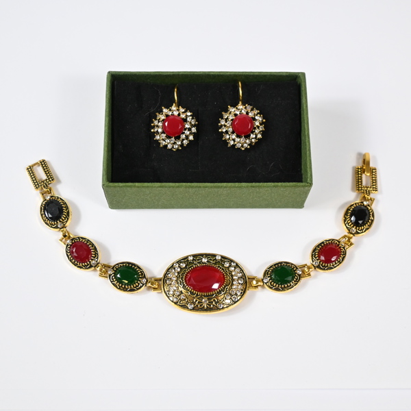 Armband och örhängen, vintage, kristallstenar.