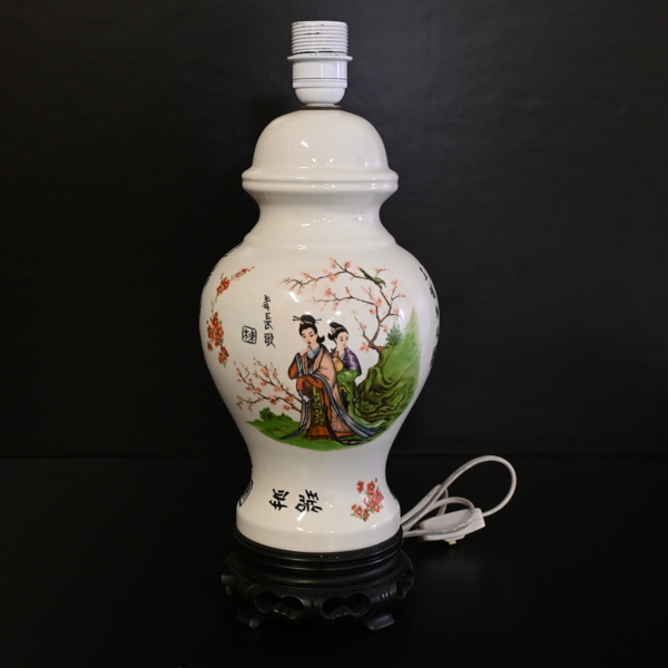 Bordslampa i porslin, Kina.