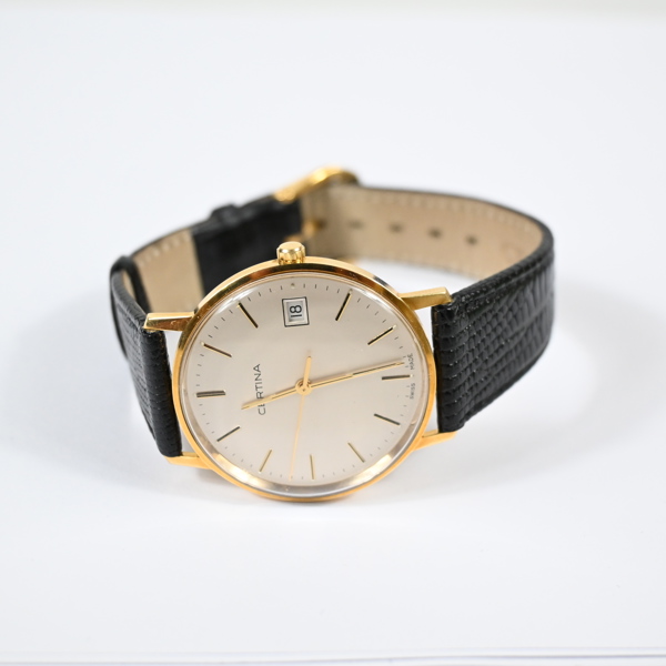 Herrarmbandsur i 18k guld, 33mm, Certina.