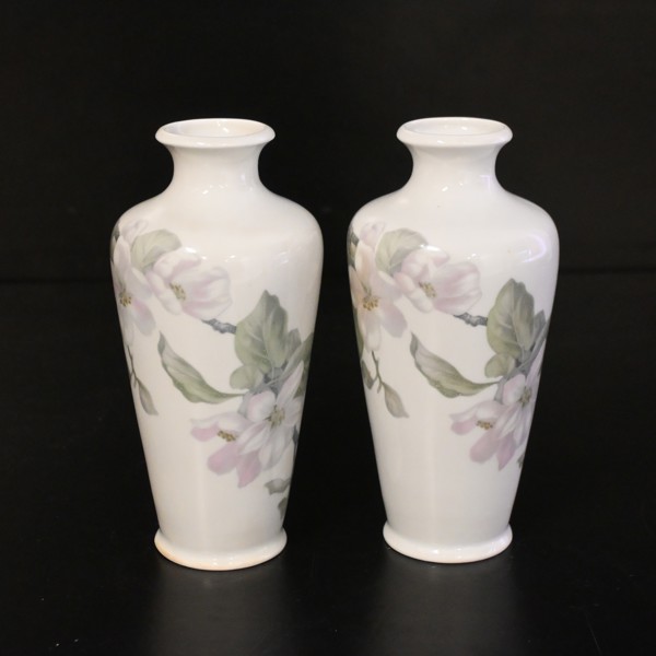 Vaser i porslin, ett par, Rosenthal.