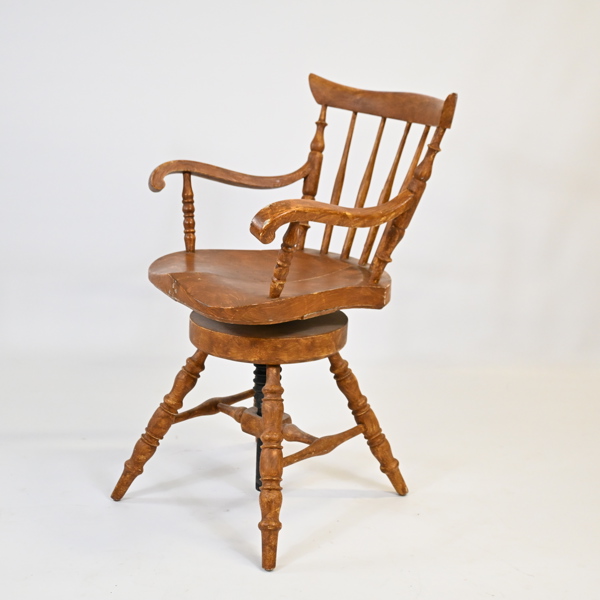 Skrivbordsstol, 1800-talets slut.