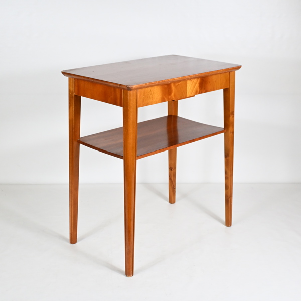 Sängbord i mahogny, 1900-tal.