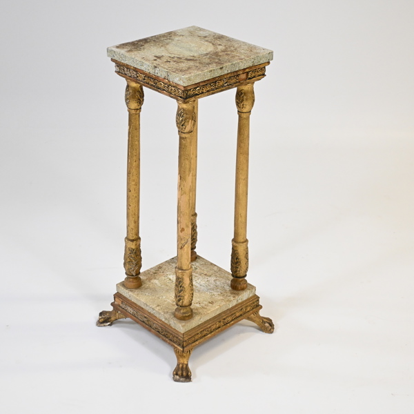 Piedestal med stenskivor, 1900-tal.