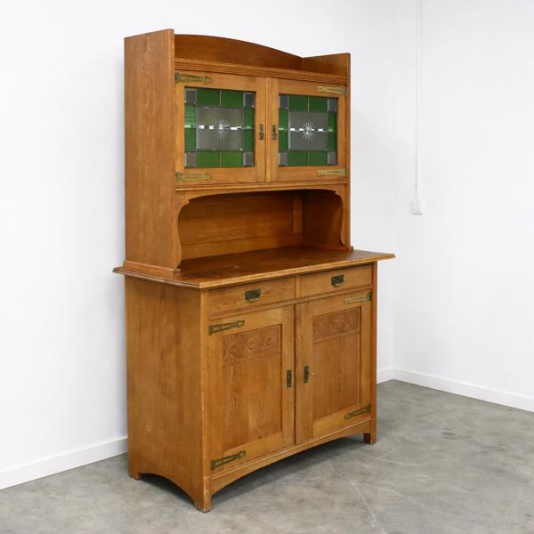 Skåp, 2-delad, jugend, 1900-talets början.